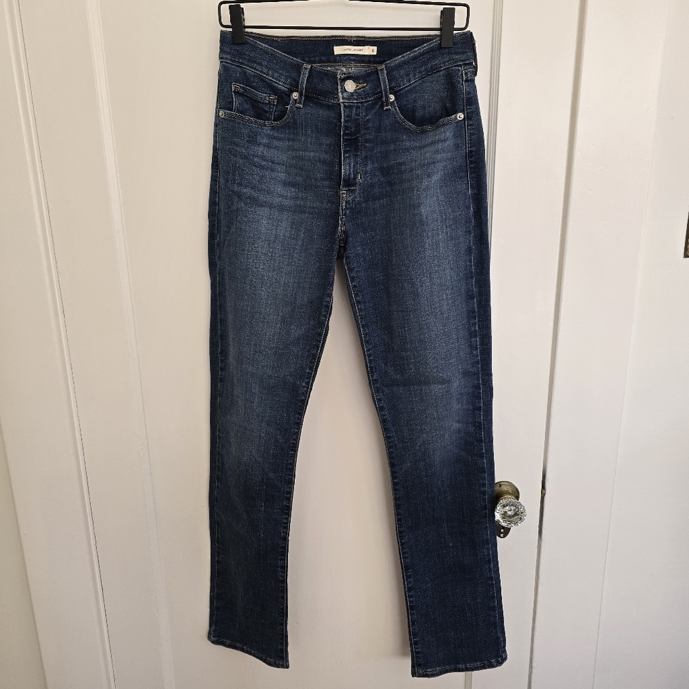 Levi's Straight Jeans Size 6